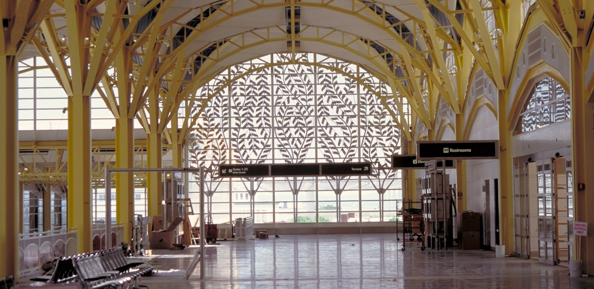 Ronald Reagan National Airport – Window Tracery