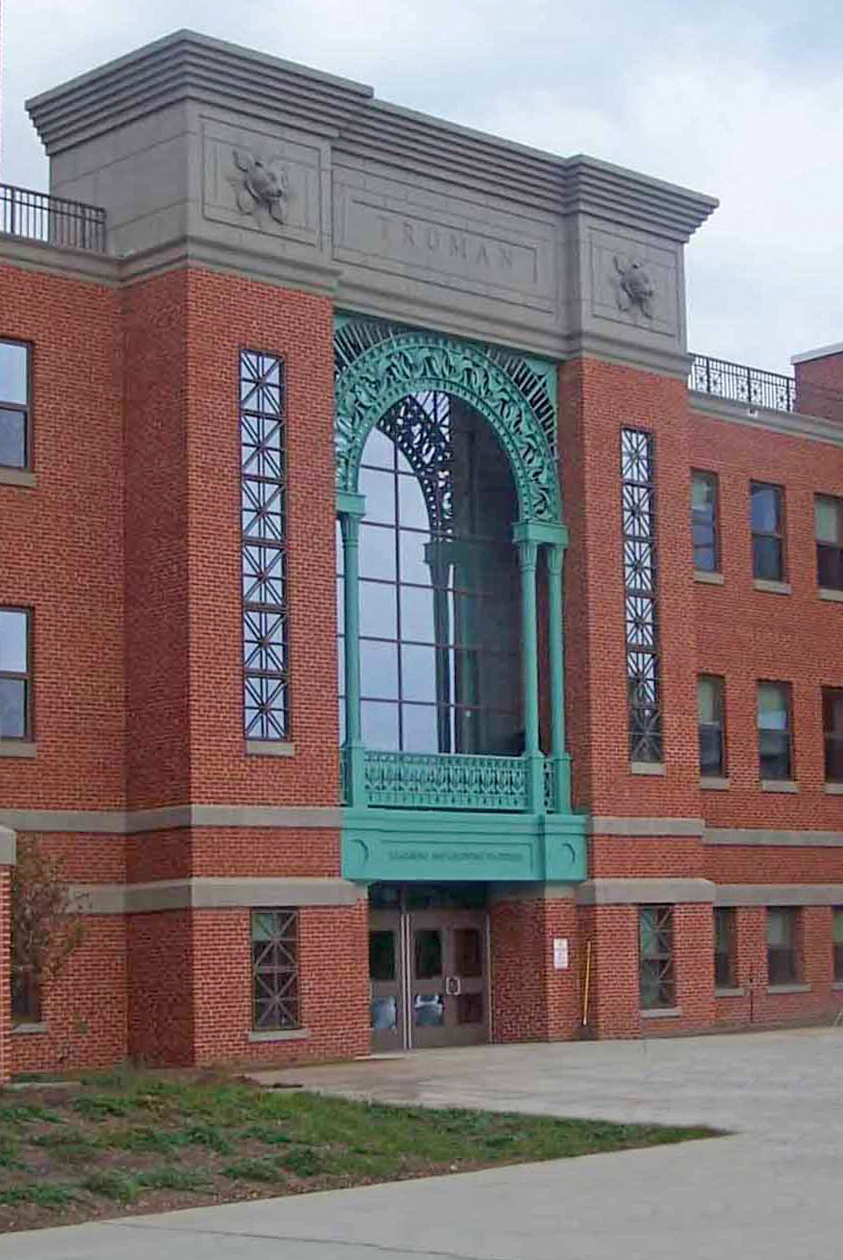 Truman School – Entrance