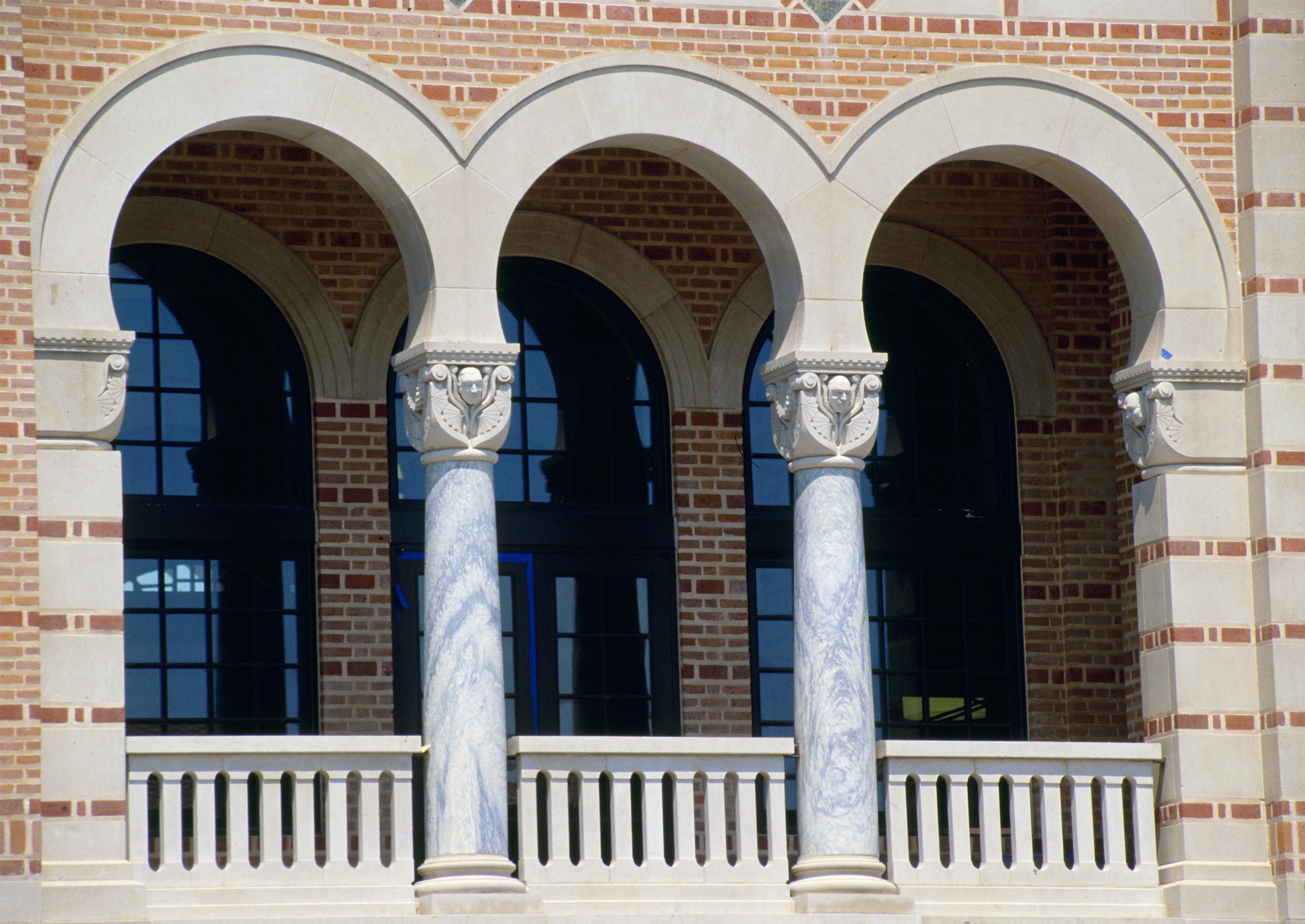 Rice University – McNair Hall, Jesse H. Jones Graduate School of Management – New Jones School Entrance Ornament and Sculpture